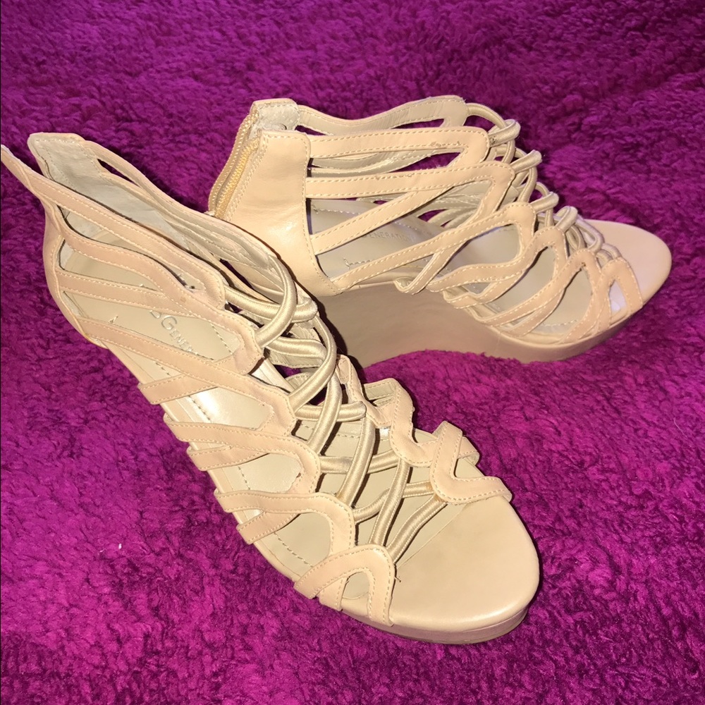 SUBMIT ANY OFFER BCBG Wedges
