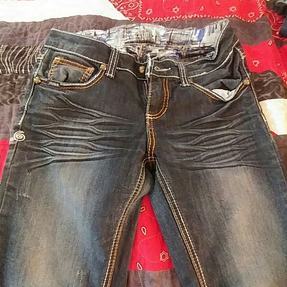 Jeans - Picture 3 of 4