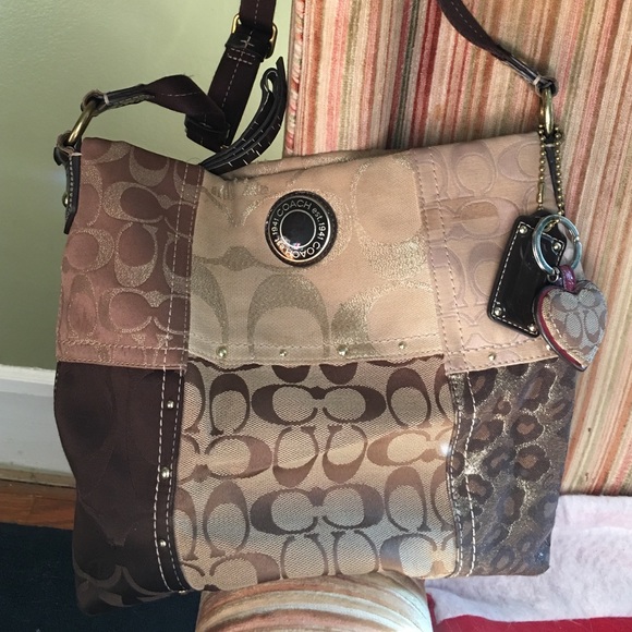 Coach purse with strap! SALEEEE💕💕💕💕💕 - Picture 1 of 4