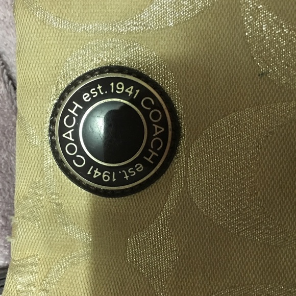 Coach purse with strap! SALEEEE💕💕💕💕💕 - Picture 3 of 4