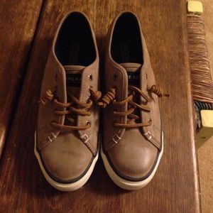 Women's leather Sperry Top Siders size 7.5