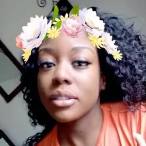 Meet your Posher, Lydia