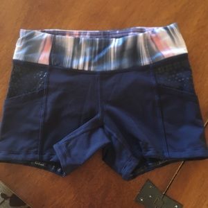 Lululemon short size 4
