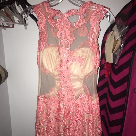 Size 0-2 Prom Dress, 2015 - Picture 4 of 8