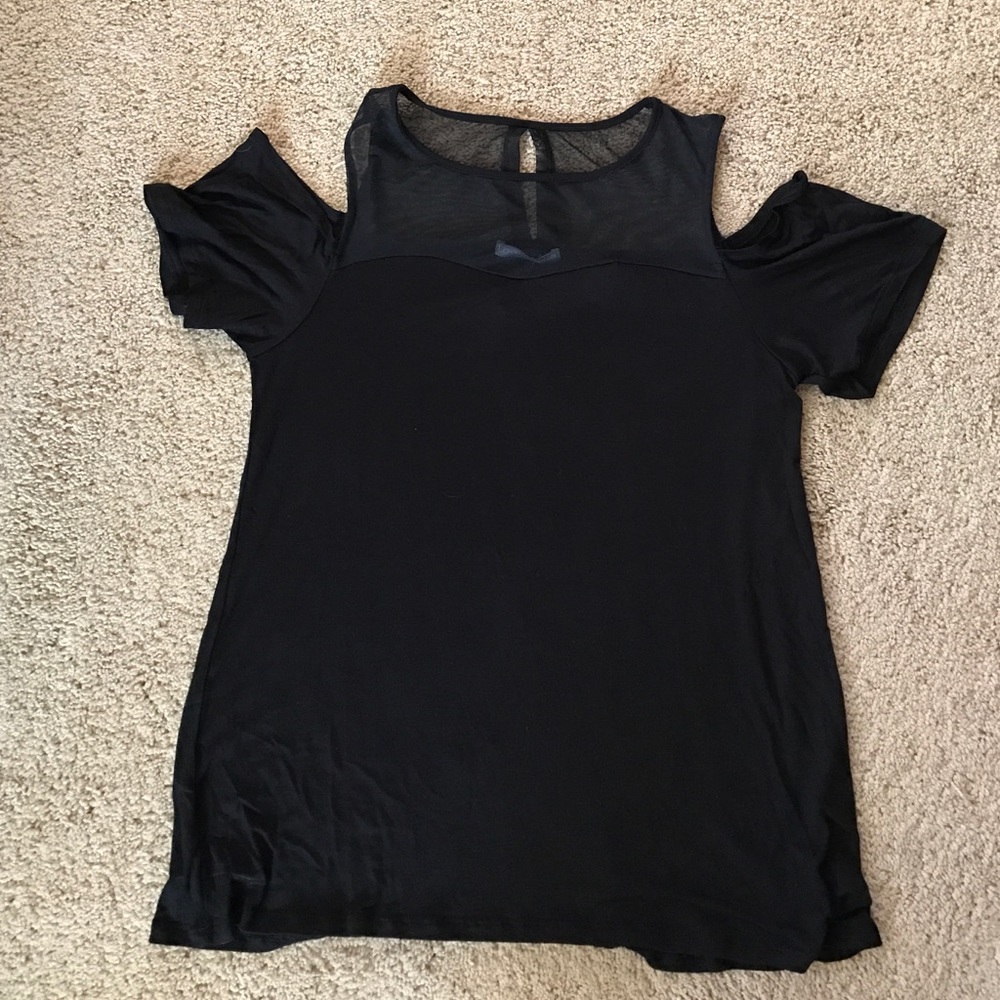 Loveappella Abbey Cold Shoulder Knit Top - Large