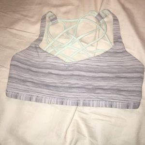 TRADED WITH HAYLEY Lululemon sports bra size 6