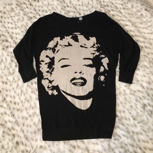 Black 3/4 Marilyn Monroe sweater dress