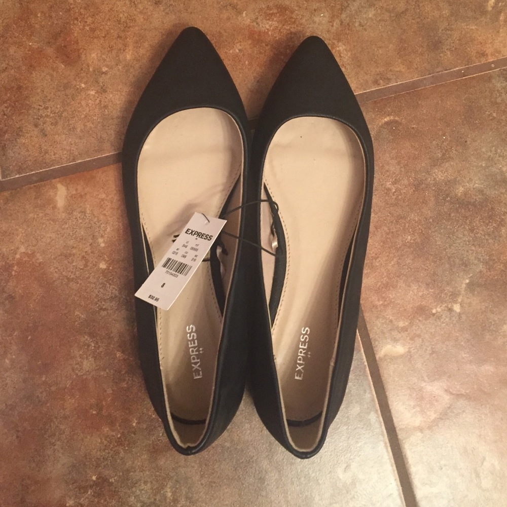 Black Express flats, NWT!