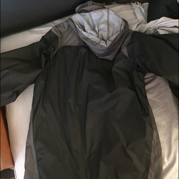 Columbia windbreaker - Picture 2 of 2