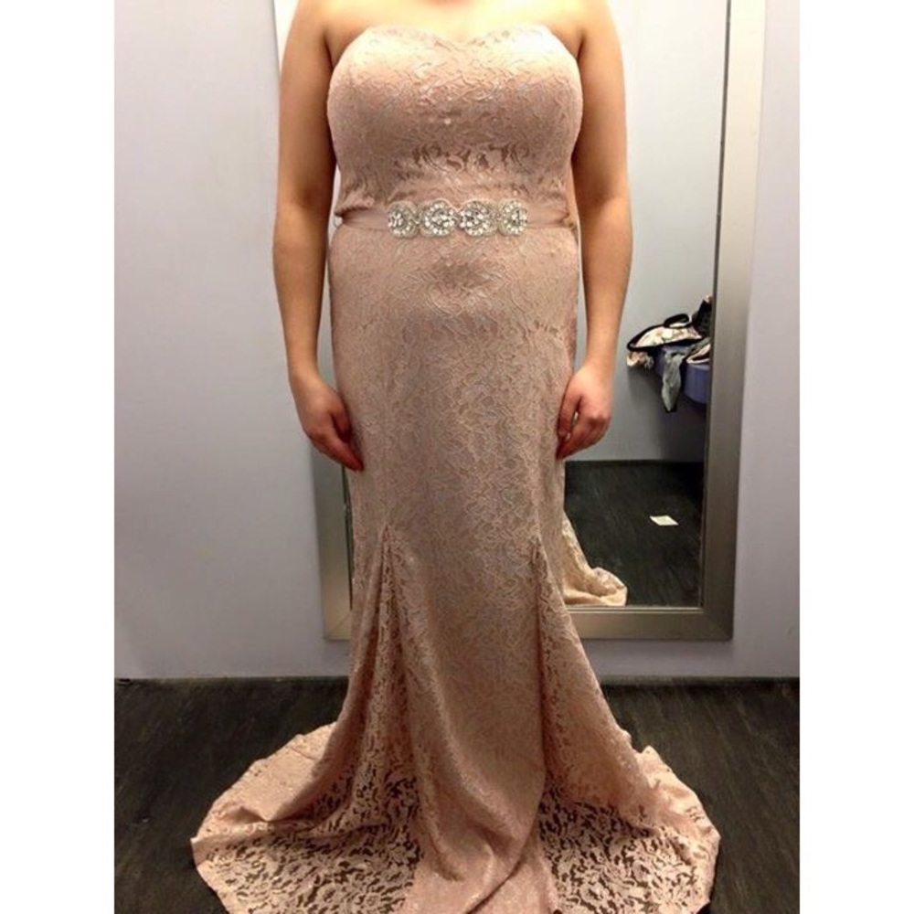 Champagne/rose lace prom dress w/ rhinestone belt