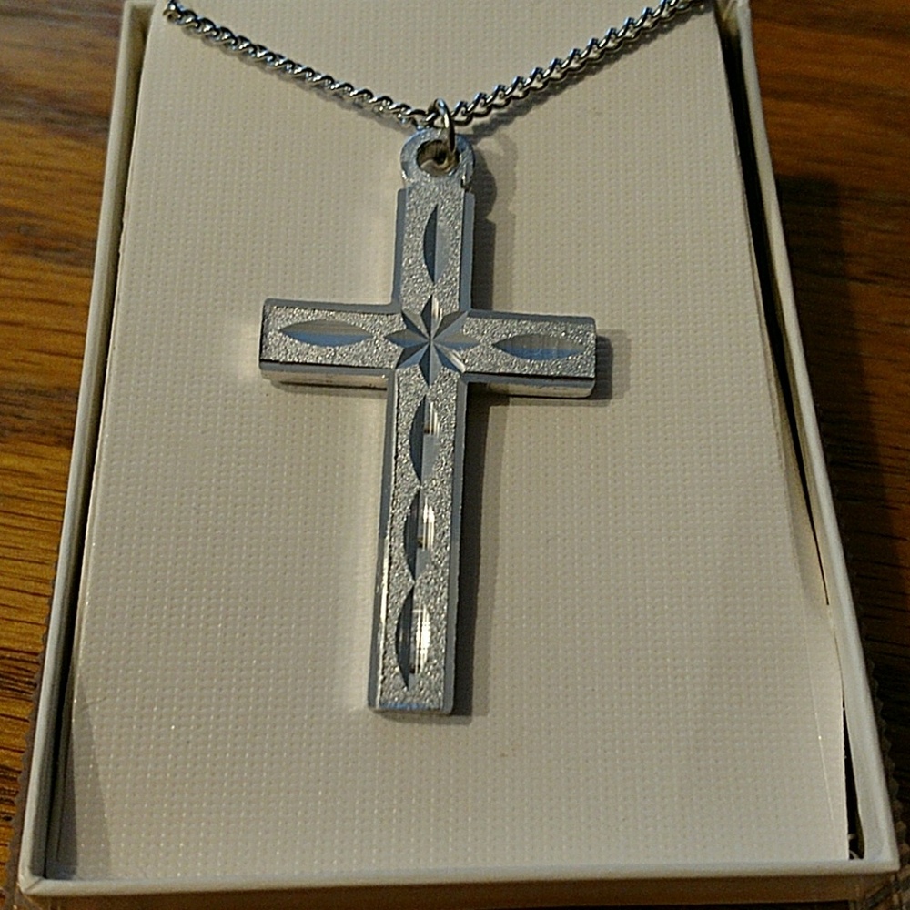 SILVER CROSS NECKLACE