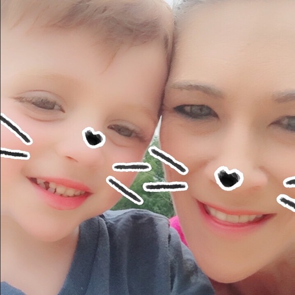 Meet your Posher, Kimberly - Picture 4 of 5