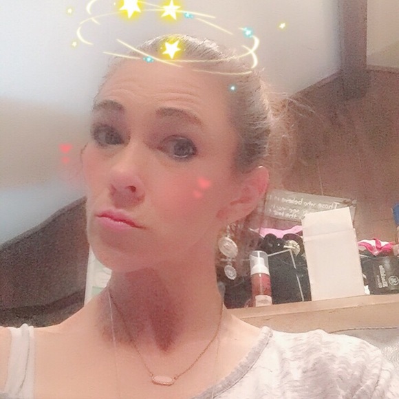 Meet your Posher, Kimberly - Picture 5 of 5