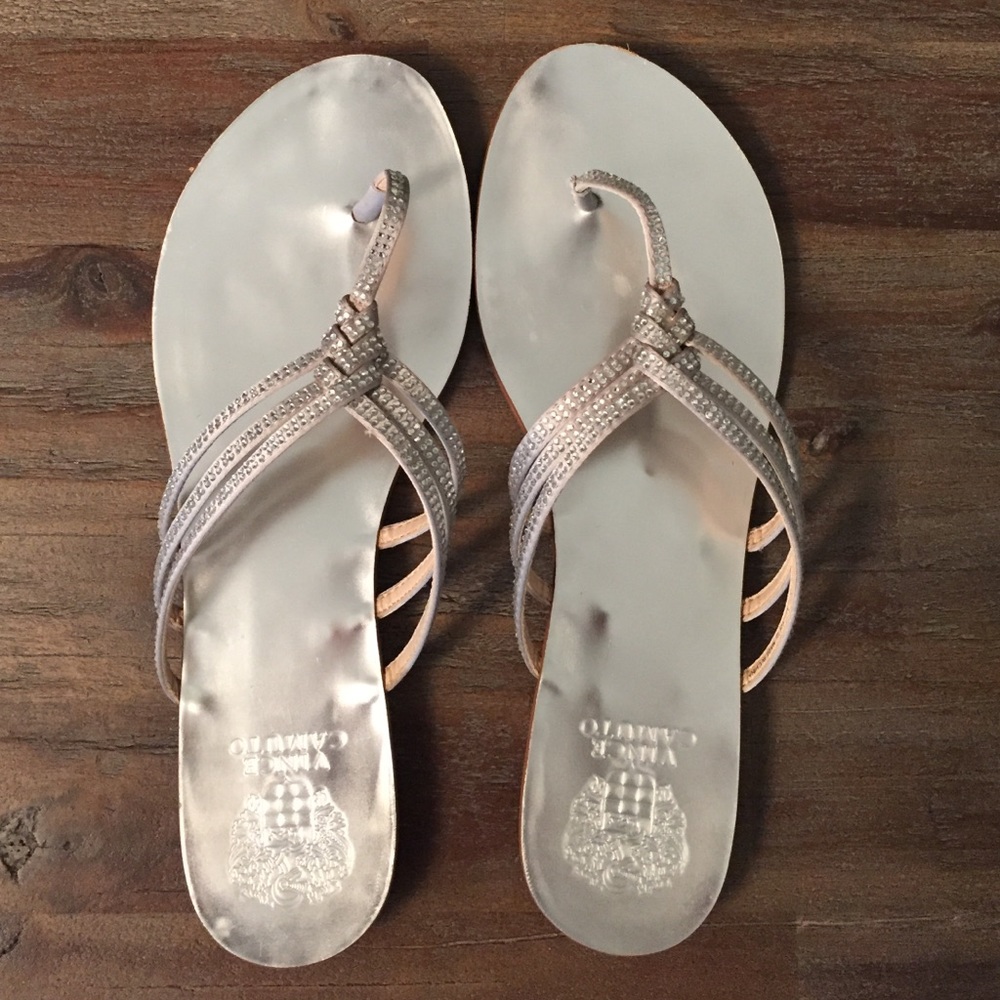 VINCE CAMUTO SANDALS