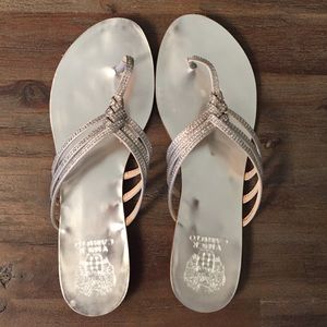 VINCE CAMUTO SANDALS
