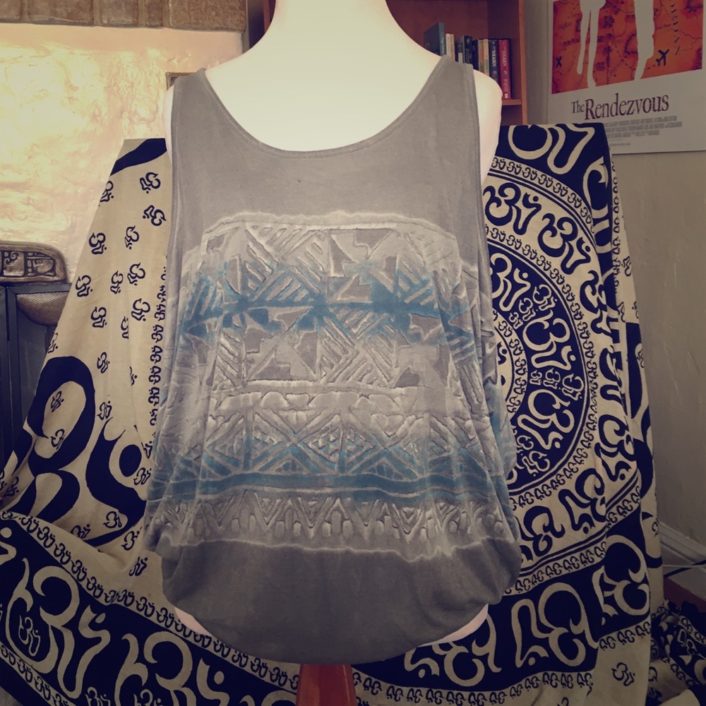 M. Rena gray and blue patterned tank top