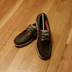Men's dark brown Sperry shoes