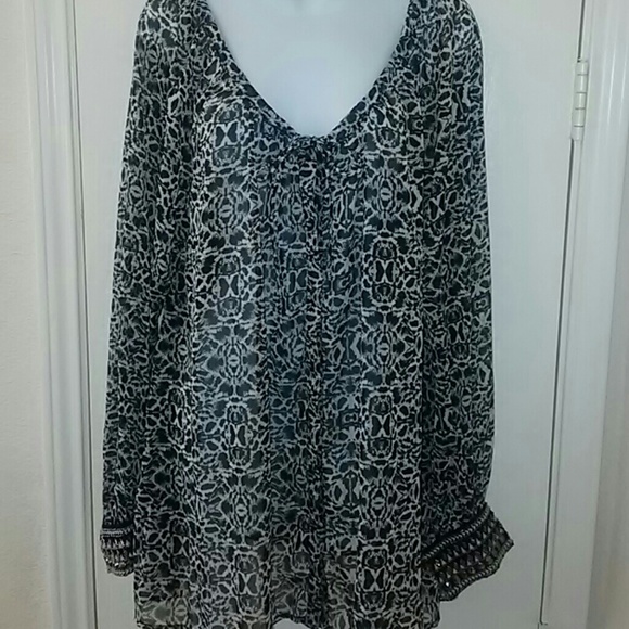 Jessica Simpson sheer jeweled cuff peasant blouse - Picture 2 of 4