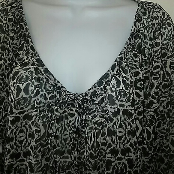 Jessica Simpson sheer jeweled cuff peasant blouse - Picture 4 of 4