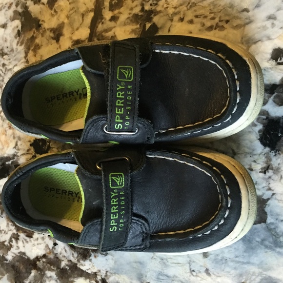 Sperry Shoes - Boys Sperry topsiders shoes sz 9