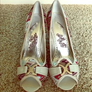 Naughty Monkey heels &* NWT *