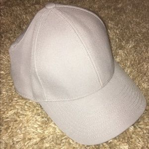 Aritzia Grey/silver baseball hat