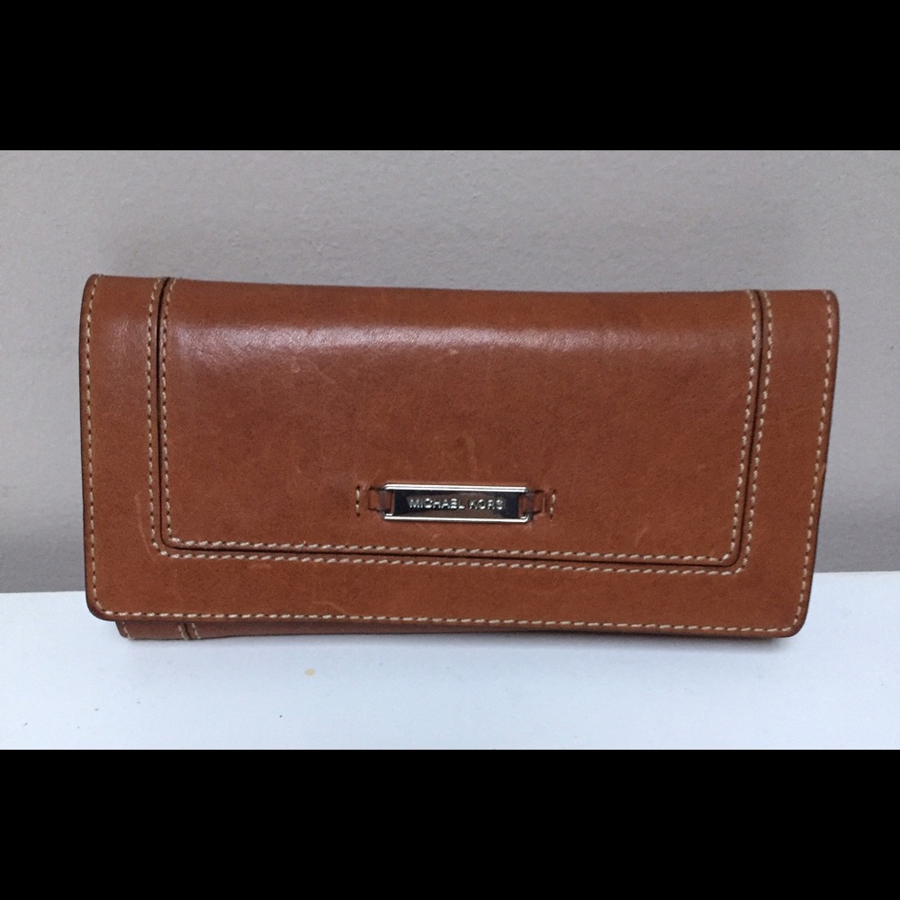 Michael Kors Tri-Fold Leather Wallet w/chk folder-NWOT
