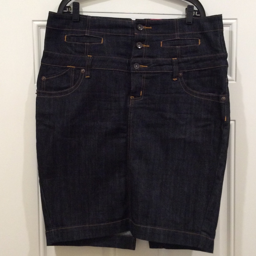 Totally cute blue jean skirt