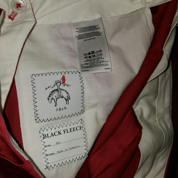 Awesome Black Fleece cranberry color shorts - Picture 3 of 4