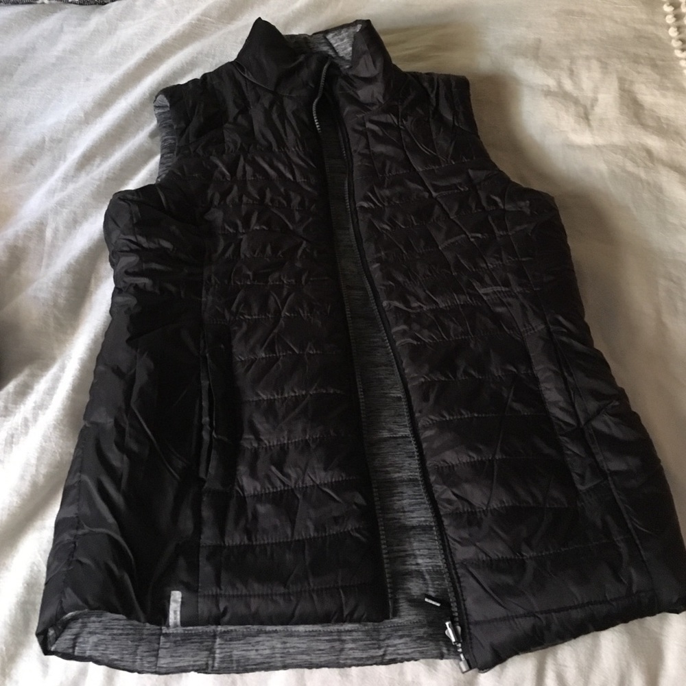 Mondetta reversible vest