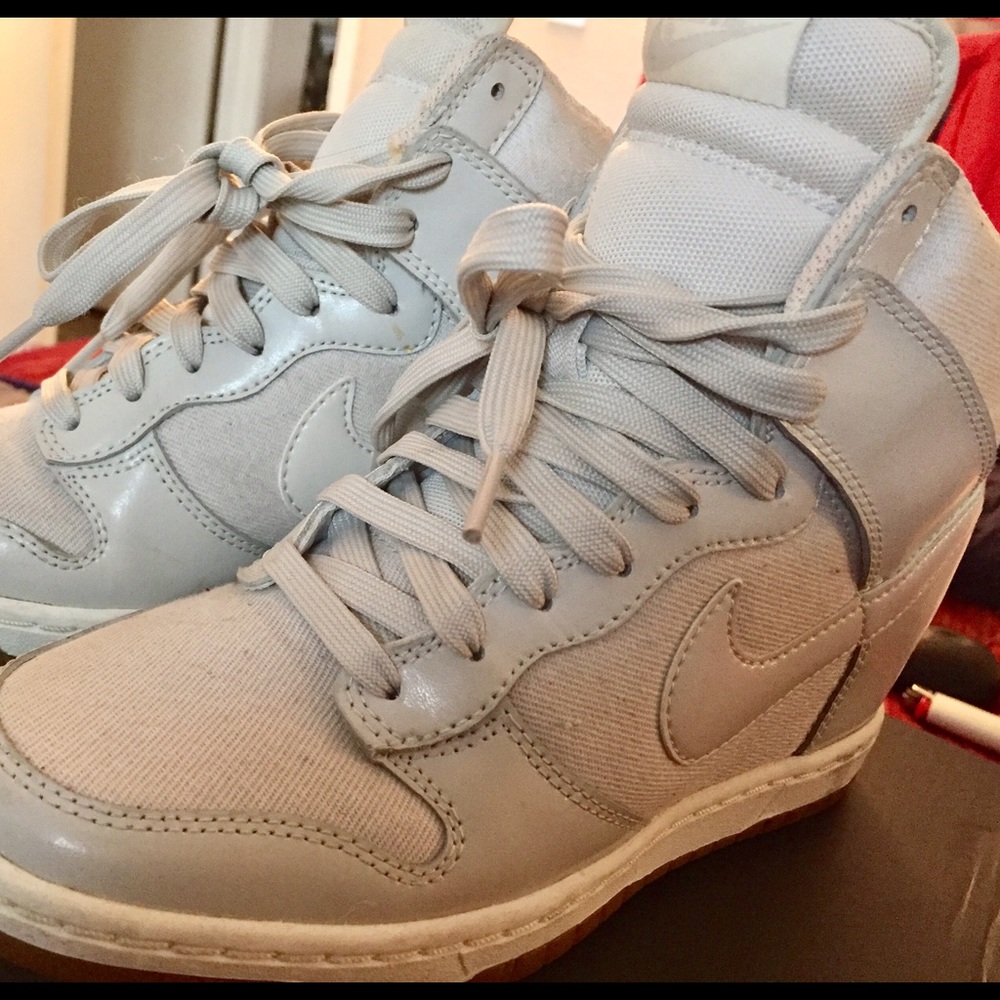 Gray Nike Dunks Gum Bottom