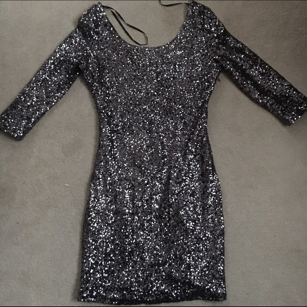 Titanium colored sequin forever 21 body con dress