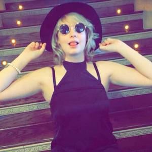 Meet your Posher, Emily