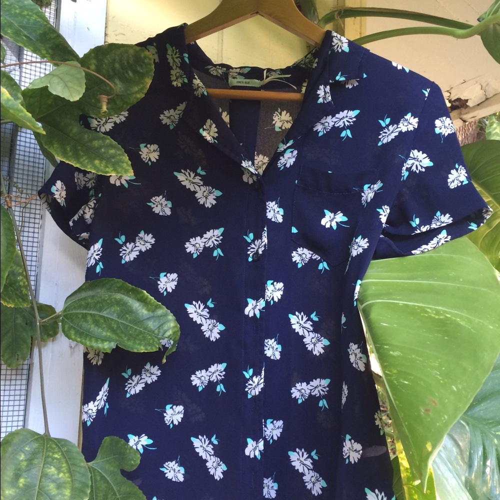 Hawaiian chic top!