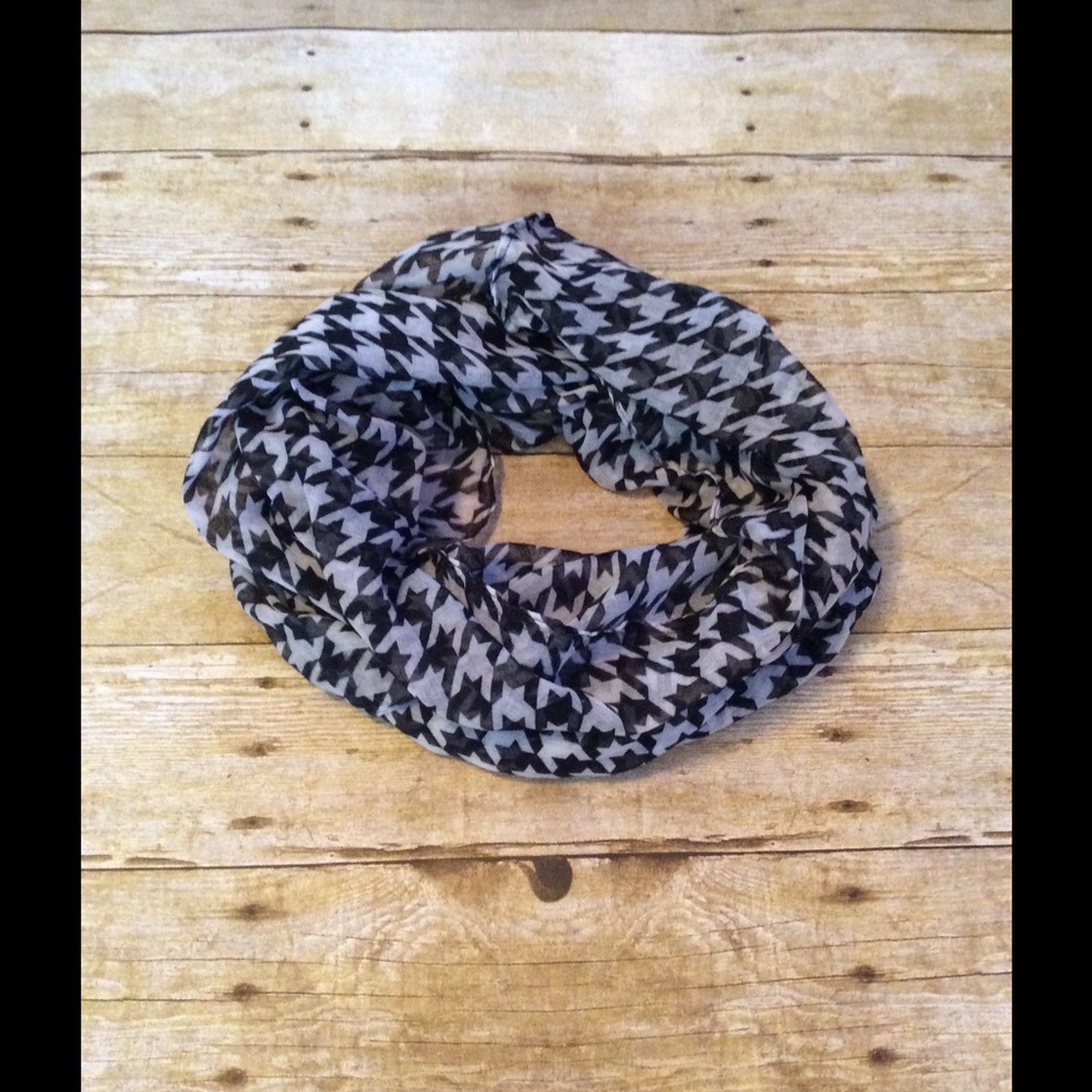 checkered scarf