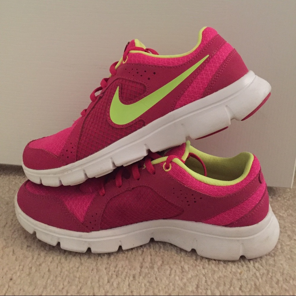 Nike Flex Experience RN 2