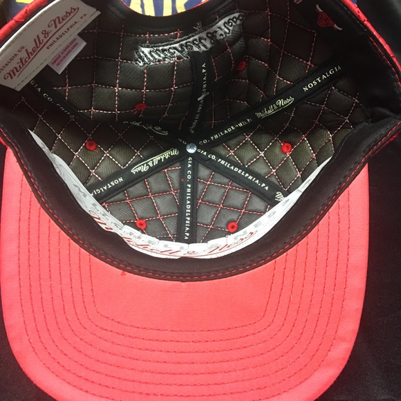 Chicago Bulls Mitchell&Ness Quilted Snapback Hat - Picture 3 of 4