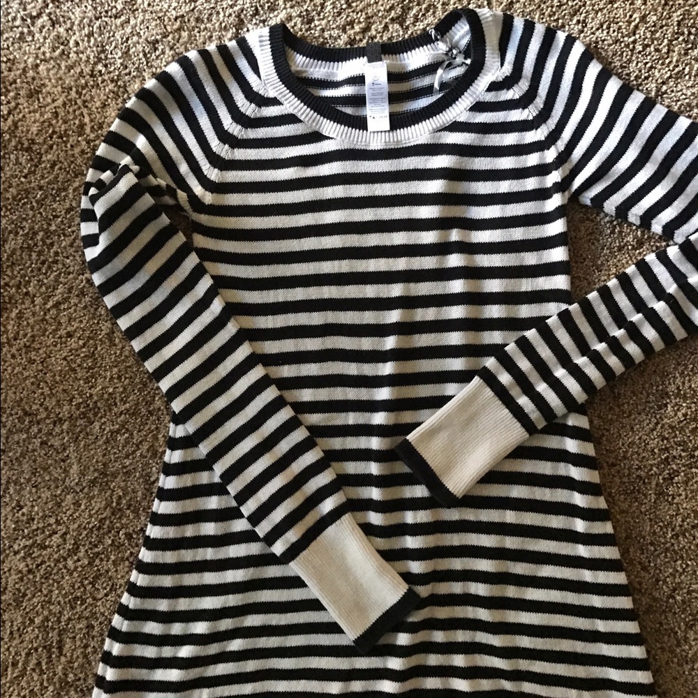 IVIVVA SWEATER