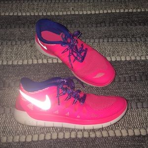 Nike shoes (Reflextive Sign)