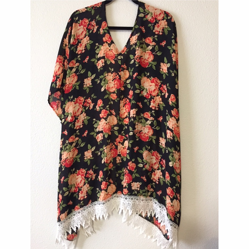 Floral Print w/ Lace Trimming Kimono
