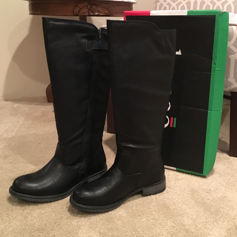 SOLD ✔️ Black riding boots