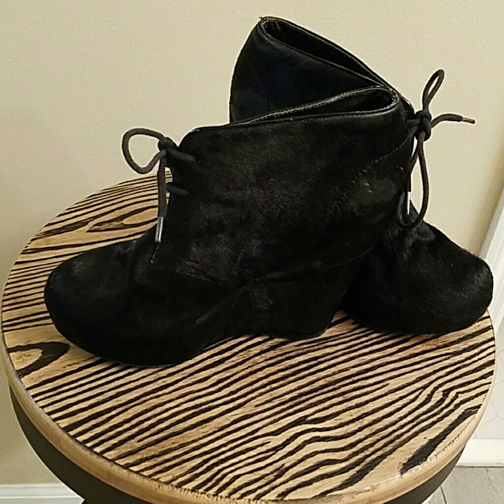 Wedge pony hair shoes