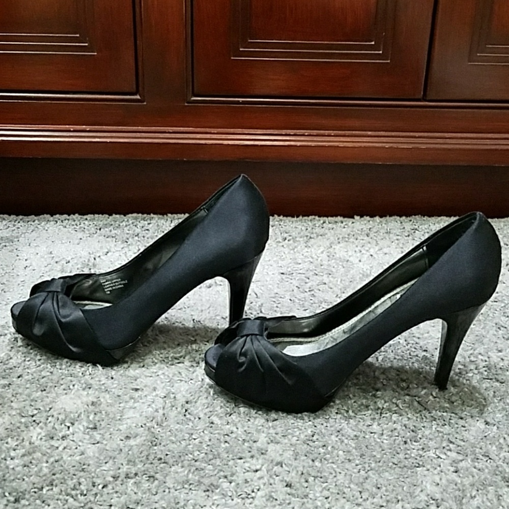 White House Black Market high heels