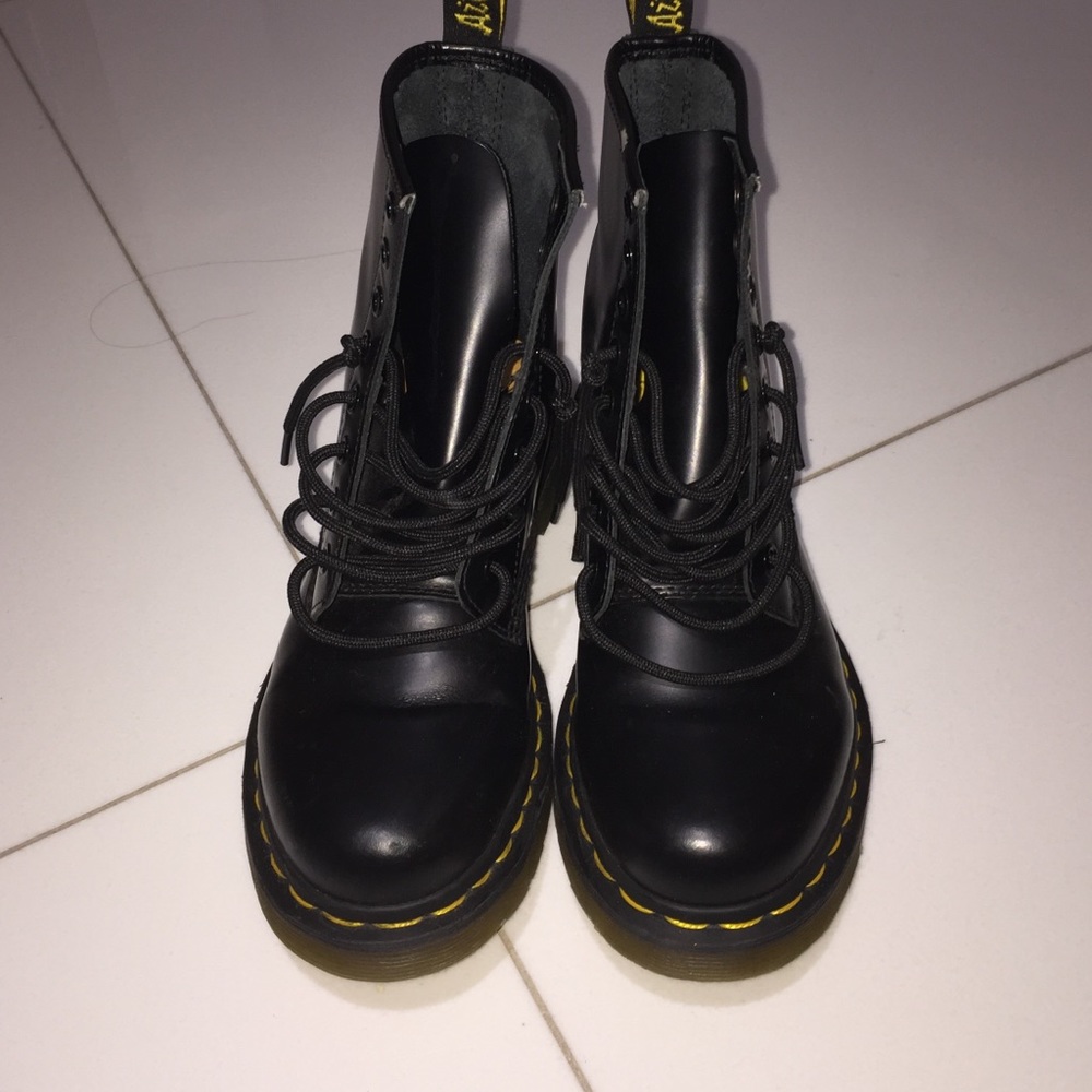 DOC MARTENS MATTE BLACK
