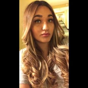 Meet your Posher, Celene