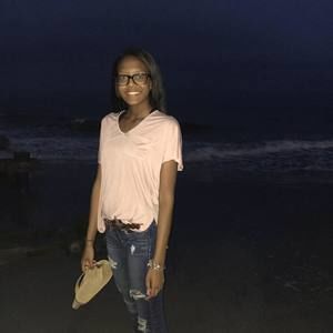 Meet your Posher, Alondra