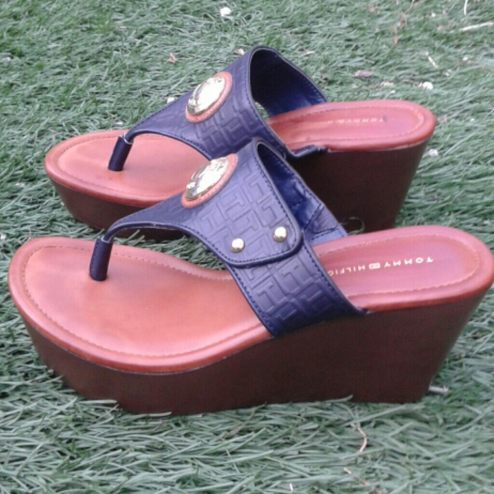 Tommy Hilfiger Wedge Sandals  6M - Picture 2 of 4
