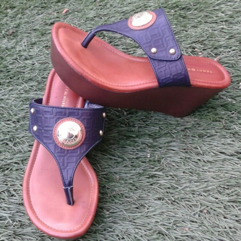 Tommy Hilfiger Wedge Sandals  6M - Picture 4 of 4