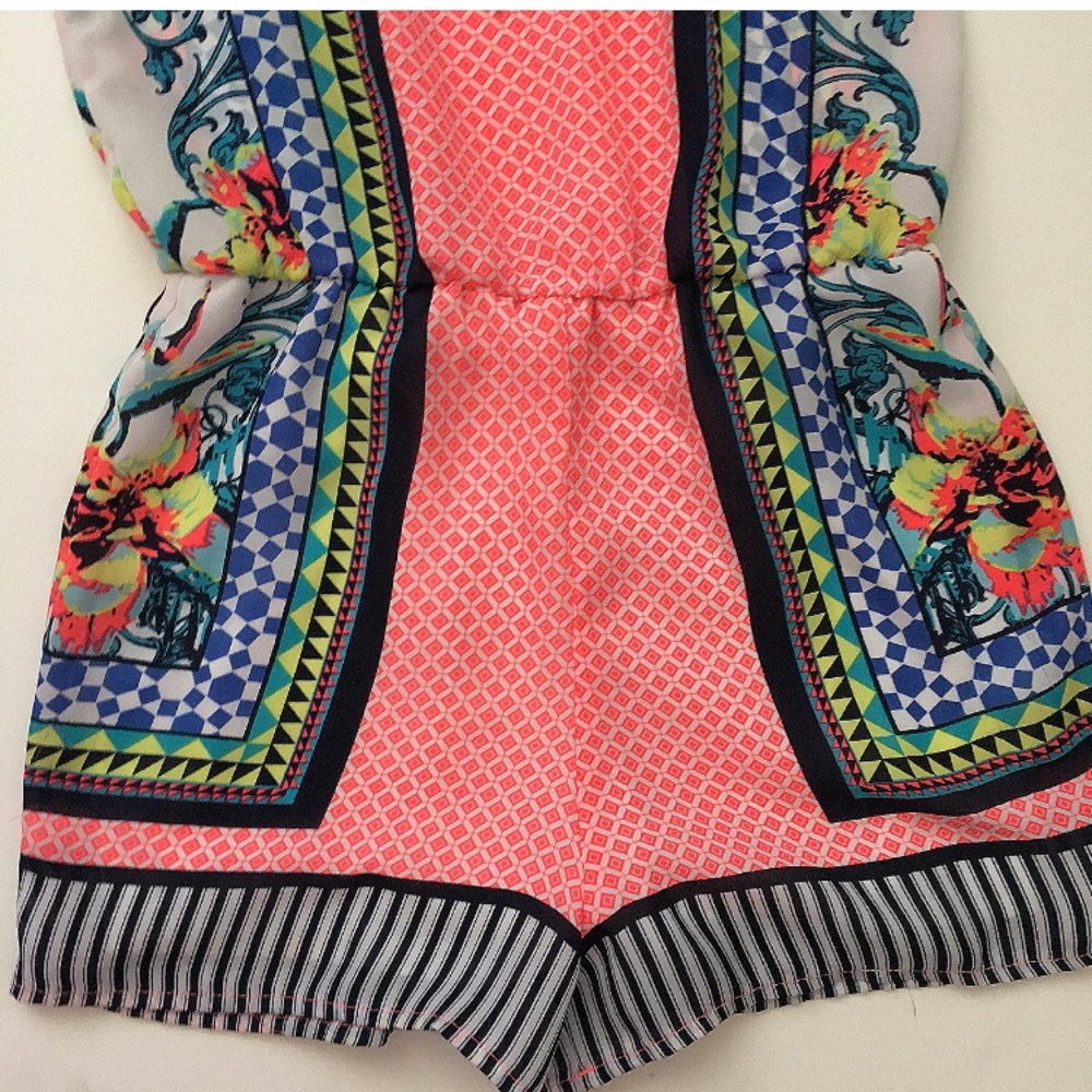 BRIGHT CORAL FLORAL SHORTS ROMPER - Picture 3 of 4