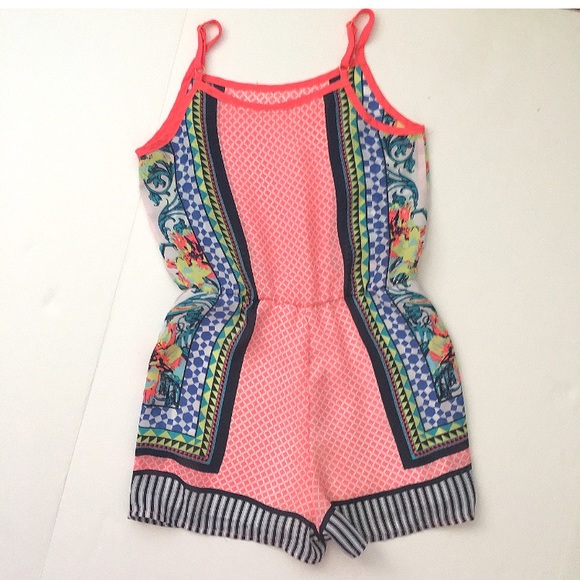 BRIGHT CORAL FLORAL SHORTS ROMPER - Picture 4 of 4